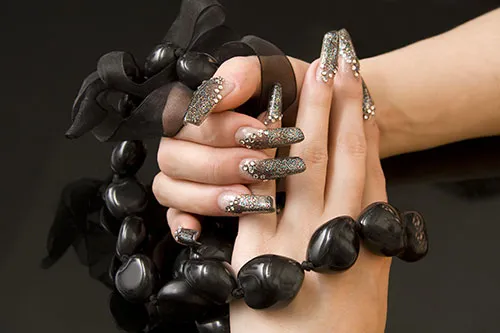 nails
