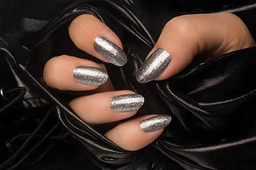 nails